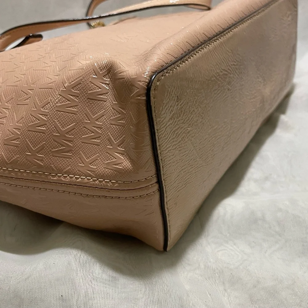 Michael Kors Jet Set Travel Signature Tote